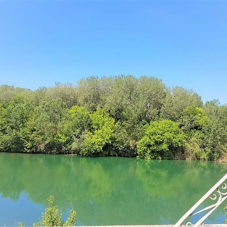 Gite Face A La Riviere -Proche Du Pont Du Gard- Montfrin Екстериор снимка