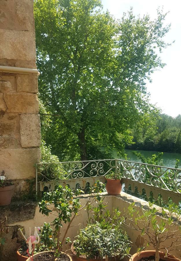 Gite Face A La Riviere -Proche Du Pont Du Gard- Montfrin Екстериор снимка